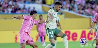 回声报记者：萨拉赫有可能想先发制人，但不会得到想要的结果