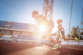 另一个半球的思念，奥斯卡晒出在家观看海港亚冠比赛照片